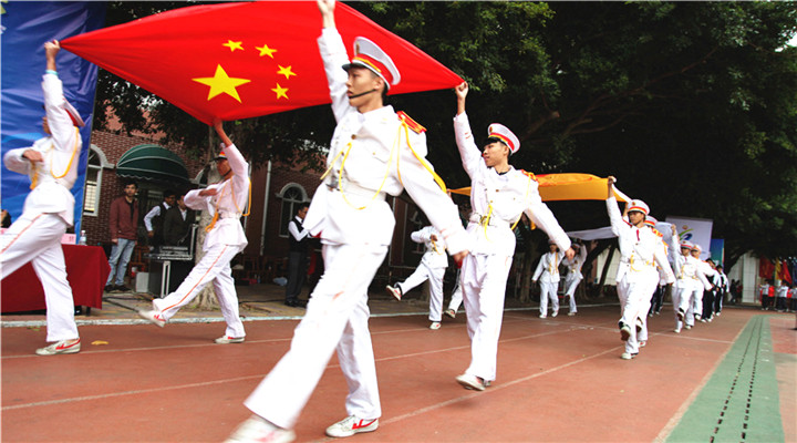 挥舞运动激情，，，，，，，共筑国际化教育梦