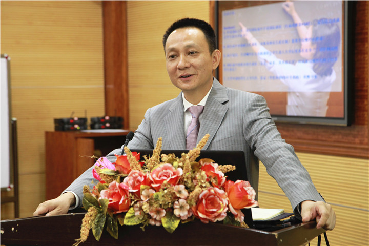 共享天下教育资源，，，，，，作育国际精英人才
