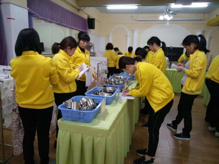 给孩子一个温暖恬静的情形 ——公明第二幼儿园保育先生手艺角逐