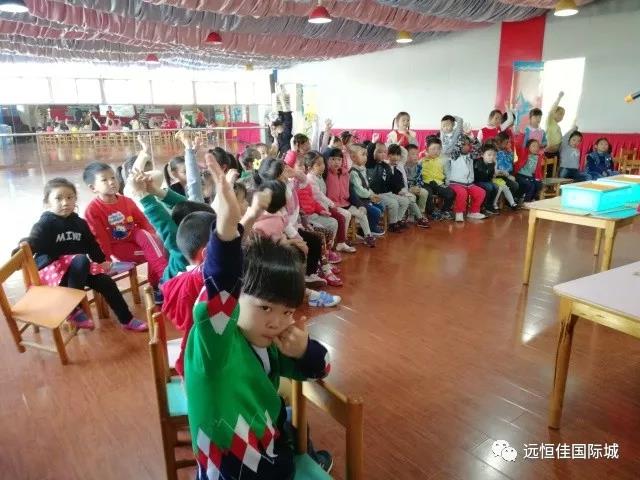 妈咪，，，，，，，这是我玩过最好玩的沙子……