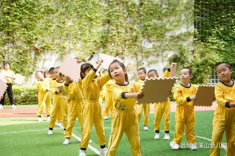 我运动，，，，，，，，我快乐——溪山园幼儿体能操展示