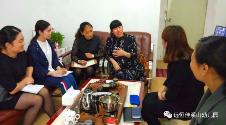 帮扶增友谊，，，，，，交流促生长——面向新围国育第一幼儿园开放半日观摩及交流运动
