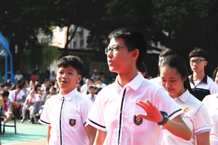 “优美教育”架起求知探索的彩虹桥——龙华中英文实验学？？？？？？б鞘嚼纠