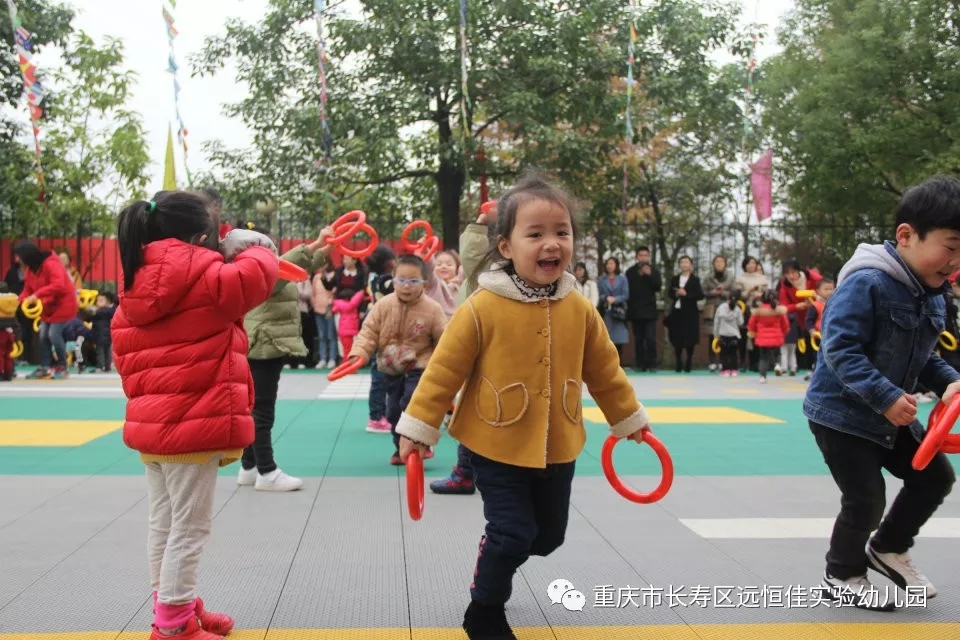 “活力飞扬，，，，，快乐早操”---威廉希尔官网实验幼儿园早操展示运动