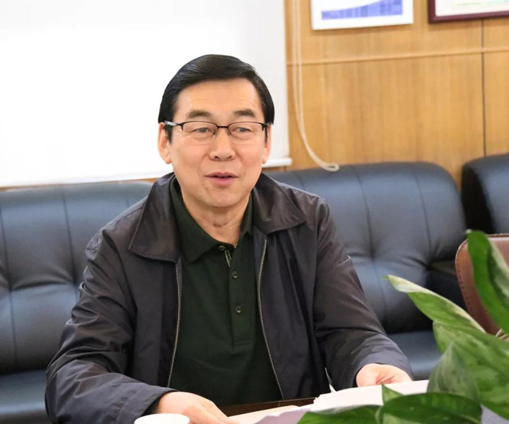建设优美校园，，，，，，，，清静定是头条 ——三月警校交通清静教育运动暨开学以来清静事情略影