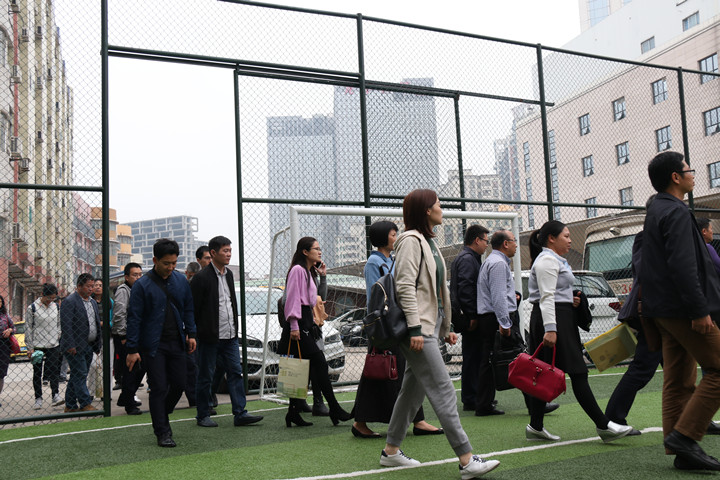 深圳市民办学校校长任职资格培训班学员来校旅行考察