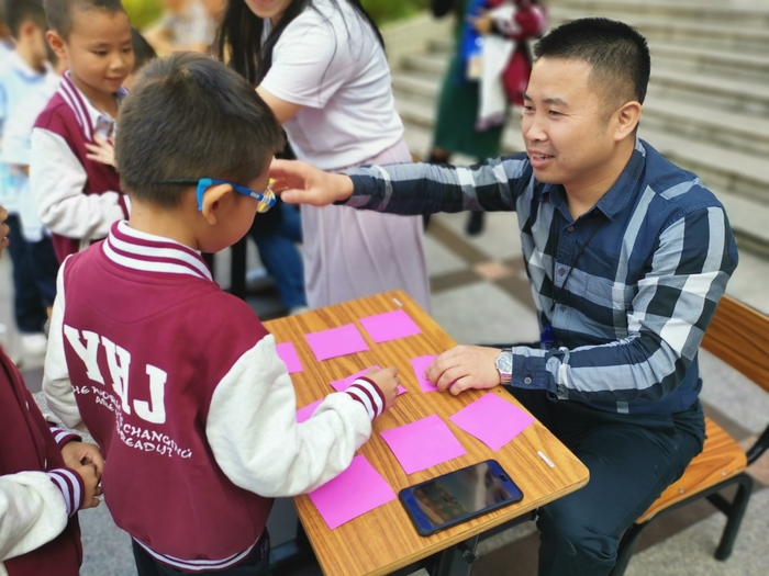 拓展数学头脑，，，，，提升学科素养 ——小学部开展数学学科周系列运动